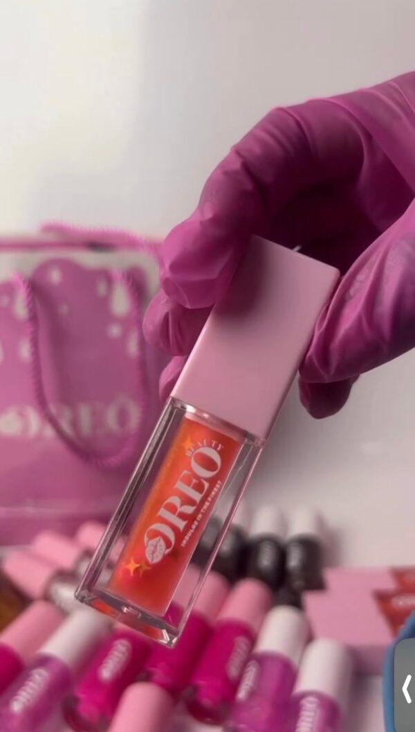 Shiny gloss